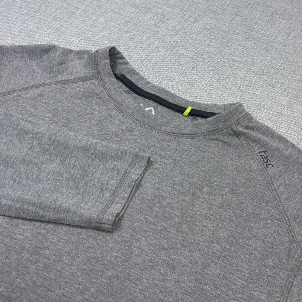 Tasc Bamboo Performance T-Shirt Mens XL Gray Long Sleeve Crewneck Athletic